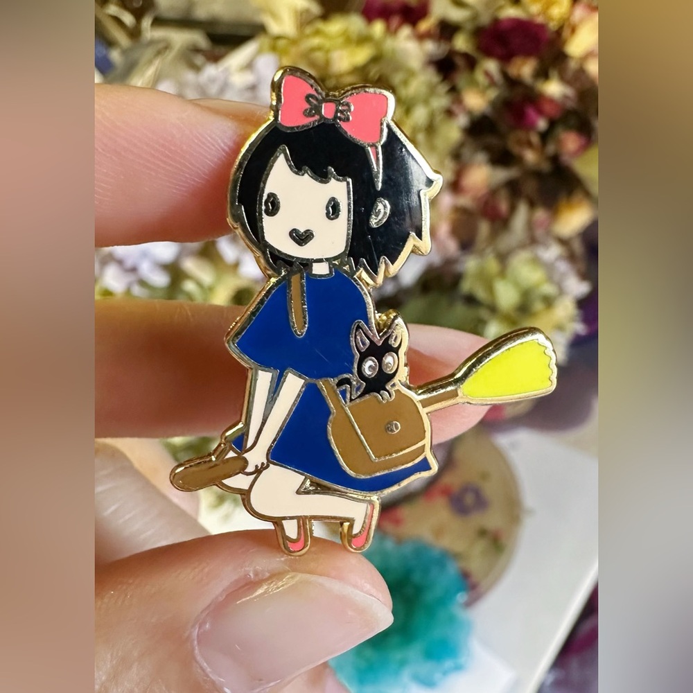 Kiki's Delivery Service Pin - Picture 4 of 6